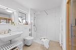 Badezimmer - Ferienwohnung Seeschwalbe Olpenitz - Top-Hundeurlaub