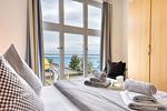 Schlafzimmer - Ferienwohnung Bernstein in der Villa Rex Sellin - Top-Hundeurlaub