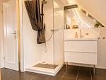 G05_Chalet Platzhirsch_großes Duschbad - Chalet Platzhirsch - Top-Hundeurlaub