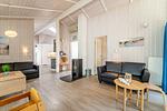 Wohnzimmer mit Blick zur Küche - Ferienhaus 09 - Top-Hundeurlaub