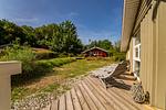Terrasse mit Sonnenliegen - Ferienhaus 09 - Top-Hundeurlaub