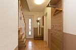 und Treppe ins OG - Ferienhaus Bella Vista - Top-Hundeurlaub