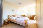 Schlafzimmer - Zwei-Zimmer-Apartment 51/13 - Top-Hundeurlaub