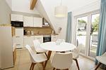 Küche / Küchenzeile - FeWo13-5: strandnah,Balkon,Sauna,Pool - Top-Hundeurlaub