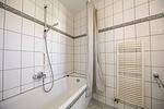 Badezimmer im 1 OG mit Badewanne - Wohnung 069 - Top-Hundeurlaub