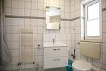 Badezimmer mit Waschbecken - Wohnung 069 - Top-Hundeurlaub
