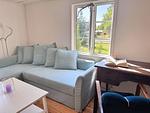 Gemütliche Sofalandschaft im Wohnzimmer der Stuga Annika - Stuga Annika - Top-Hundeurlaub