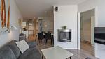 Wohnzimmer mit Blick zur Küche - Wohnung 16 - Promenadendeck - Top-Hundeurlaub