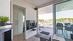 Wohnzimmer mit Blick zur Terrasse - Wohnung 16 - Promenadendeck - Top-Hundeurlaub