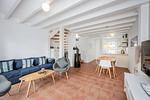 Wohn-Essbereich mit Couch - NordseeResort Friesland 30 - Top-Hundeurlaub