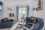 Wohnzimmer - Sanke Seeluft mit Balkon, Meerblick & nur 200 m zum Strand - Top-Hundeurlaub
