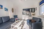 Wohnzimmer - Sanke Seeluft mit Balkon, Meerblick & nur 200 m zum Strand - Top-Hundeurlaub