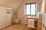 Auch das dritte Bad des Hauses befindet sich im OG und ist ebenfalls mit einer bodengleichen Dusche ausgestattet. - Hideaway - Top-Hundeurlaub