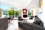 Wohnbereich mit Blick zur Terrasse - Wohnung 05 - Top-Hundeurlaub