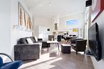 Wohnzimmer mit Blick zur Küche - Penthouse 05 - Top-Hundeurlaub