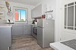 Küche / Küchenzeile - Ferienhaus Waldhaus 6 mit Kamin, Sauna und Terrasse - Top-Hundeurlaub