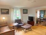 Großzügiges Wohnzimmer mit Sofaecke in der Villa Pelle in Fagerhult - Villa Pelle - Top-Hundeurlaub