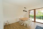 Wohnzimmer - Modernes Nurdachhaus in ruhiger Feriensiedlung direkt am Wittensee mit Seeblick - Top-Hundeurlaub
