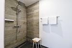 Ferienwohnung Rundblick Ostseebad Wustrow ZweiWasser Alte Seefahrtschule Badezimmer - Rundblick - Top-Hundeurlaub