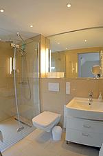 Badezimmer - Katamaran 1 - Top-Hundeurlaub