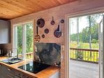 Fasssauna mit Blick in die Natur am Ferienhaus Skogsdrömmen in Fågelfors - Skogsdrömmen - Top-Hundeurlaub