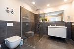 Badezimmer mit Dusche und WC - Wohnung 03 - Top-Hundeurlaub