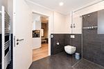 Badezimmer mit Dusche und WC - Wohnung 03 - Top-Hundeurlaub