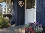 Strandhaus Nr. 10 - Traumurlaub am Großen Plöner See – Seeblick, Sauna & Whirlwanne, Kaminofen, für max. 8 Pers. - Top-Hundeurlaub