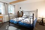 Schlafzimmer - Ferienhaus "Bodeweg 1" - Top-Hundeurlaub