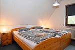 Schlafzimmer - Haus Kuhlmann Wohnung 3 - Top-Hundeurlaub