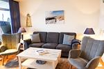 Entspannen Sie in diesem modernen Wohnzimmer mit stilvollem Design. - Berliner Hof App. 108 - Top-Hundeurlaub