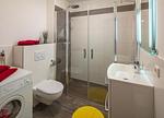 Neues Duschbad mit Waschmaschine - Fewo Sonnensee - Haffkrug Aalweg 28 - Top-Hundeurlaub