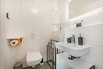 Gäste-WC - Ferienwohnung Haffmuschel mit Terrasse, Sauna- & Freizeitbereich - Top-Hundeurlaub