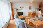 Entspannen Sie im stilvollen Wohnzimmer mit bequemem Sofa! - Berliner Hof App. 115 - Top-Hundeurlaub