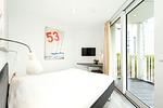 drittes Schlafzimmer mit TV - Wohnung 01 - Top-Hundeurlaub