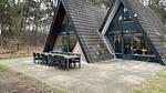 Außenseite Ferienhaus [Sommer] - Ferienhaus für 13 Personen (150 m²) in Stramproy - Top-Hundeurlaub