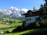 Landhaus Salzburg Appartement A4: Helles Dachappartement, 40m² mit Aussicht auf den Hochkönig (Wohn-Schlafzimmer, Schlafzimmer, Bad, Küche) - Top-Hundeurlaub